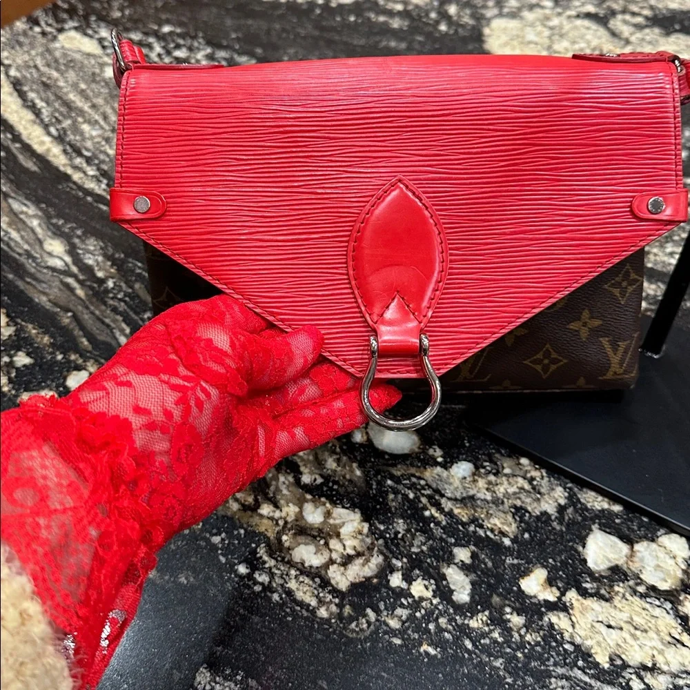 ♥️Louis Vuitton Saint Michael Epi Monogram - Picture 9 of 16